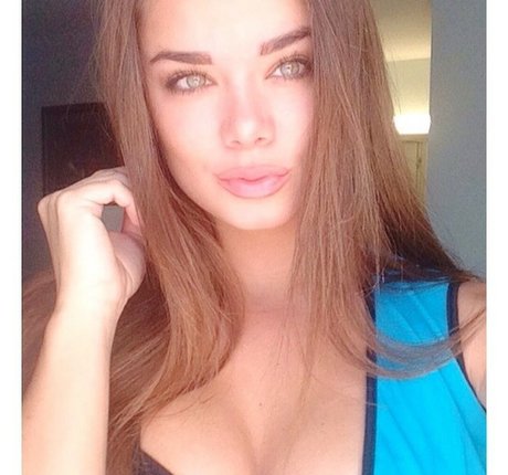 Dessie Mitcheson hd actress image