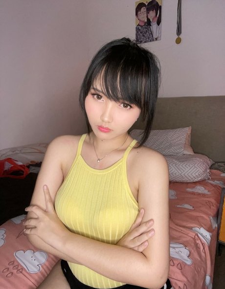 azulacan exclusive model pics