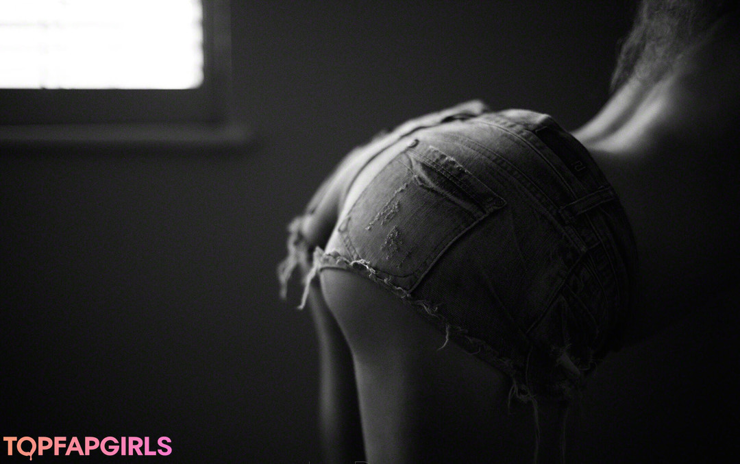 Emily Hamilton sex star pic