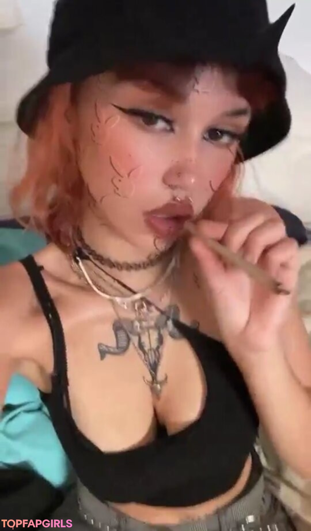 Coklea model pornographic picture
