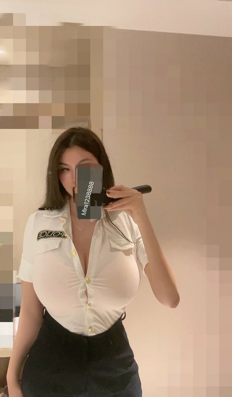 Mira1238888 model high quality photo