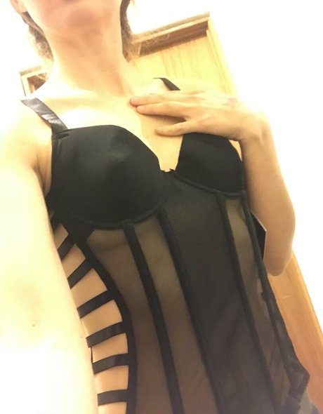 Lindsey Doe pornstar sexy pic