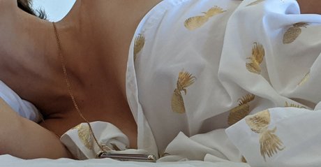 Lindsey Doe hot model galleries