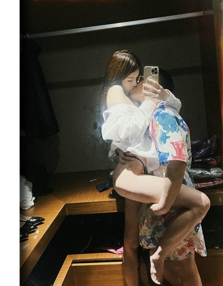 Mavis Pan erotic pornstar pics