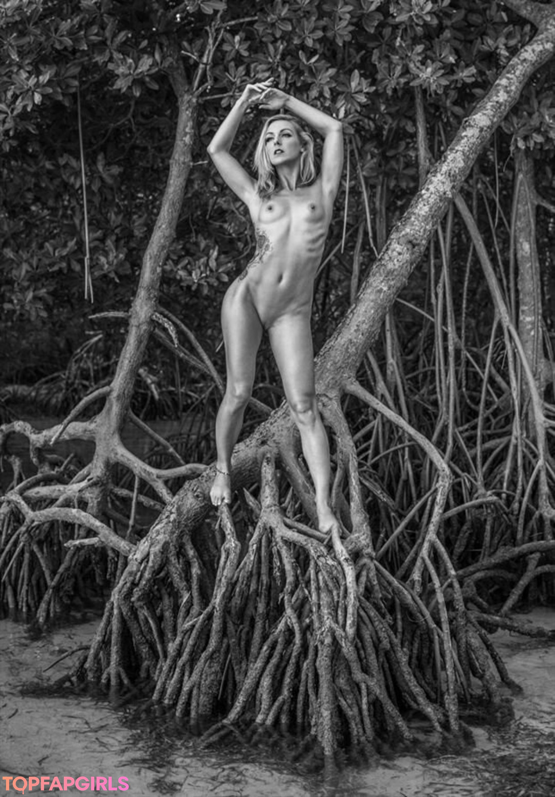 Marie Brooks model high quality img