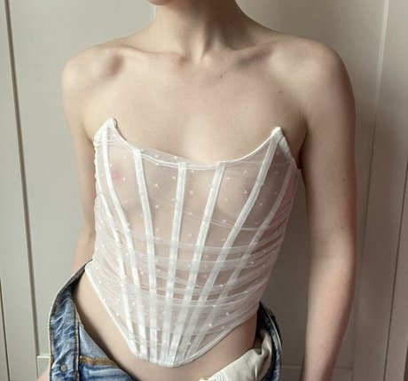 Alice Ipsen nice model picture