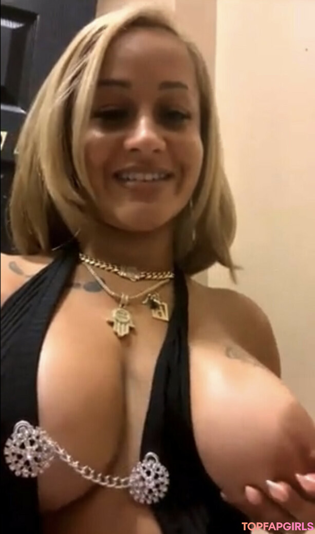 Dopechick69 model pretty galleries