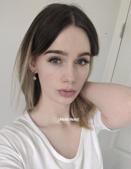 skinny brunette onlyfans free porn picture