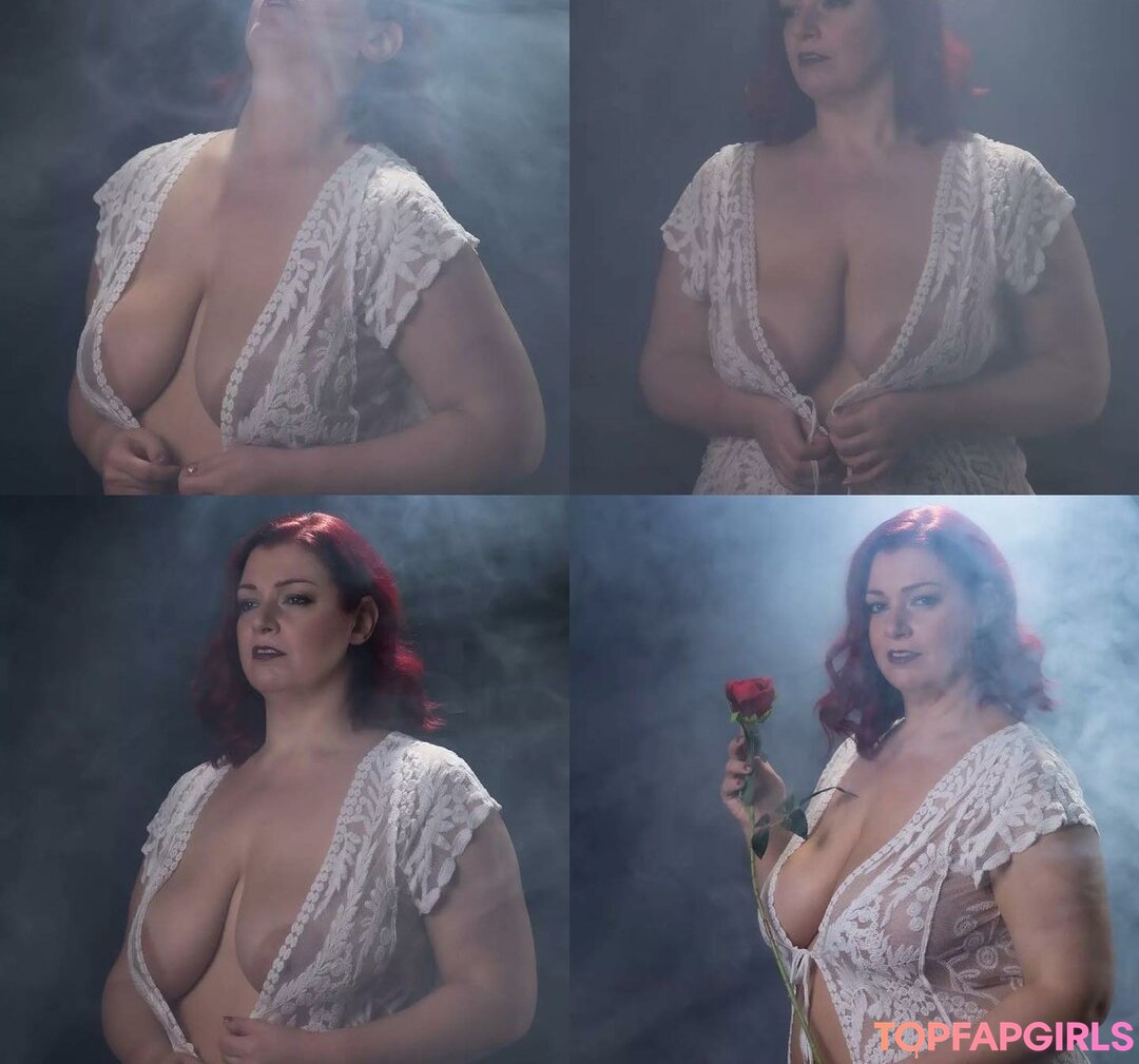 curvymakeup model sexy photos