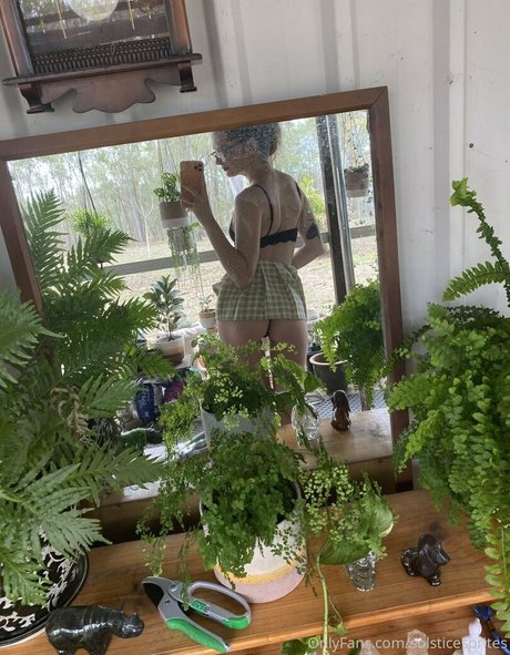 Solsticesprites star pornographic galleries