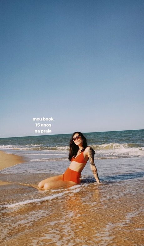 Maju Trindade model naked photo