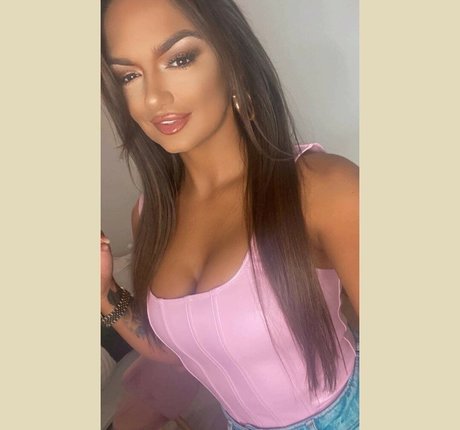 Sasha Woods star adult photos