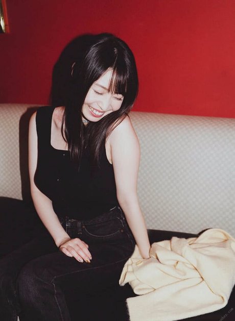 Aika Yumeno adult star images