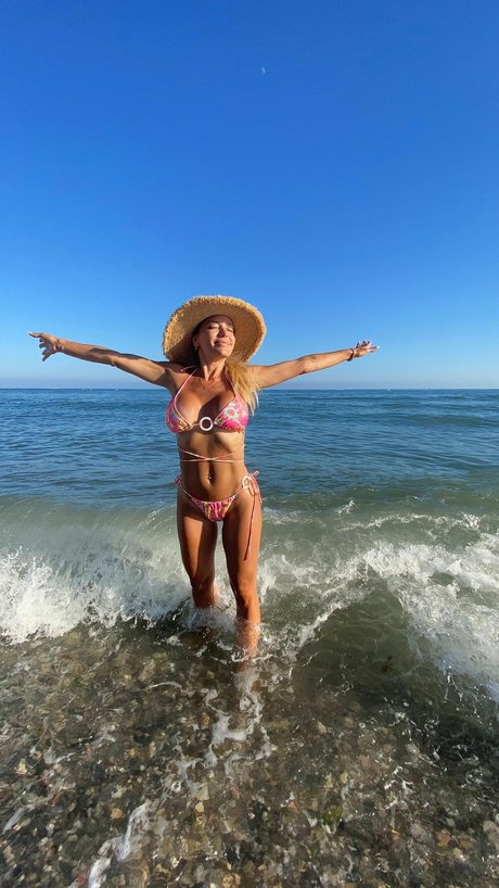 Evangelina Anderson nude model pic