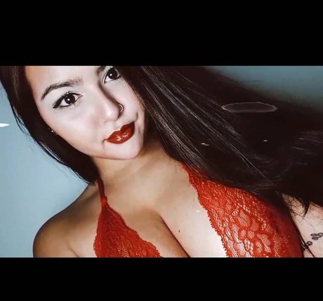 flopiiayeleen pornographic star pic