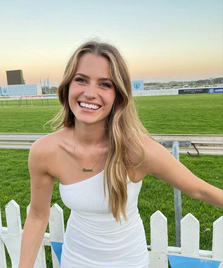 Jeanni Mulder xxx pornstar image