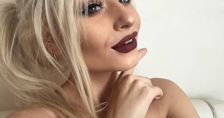 Romanie Smith erotic model galleries