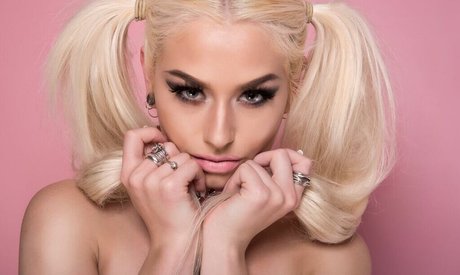 Romanie Smith beautiful model images