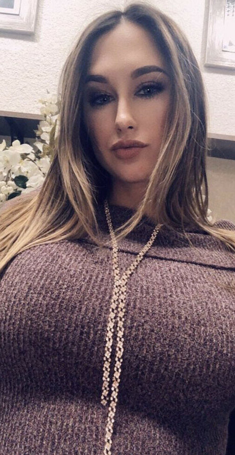 Leslie Kozloski model top galleries