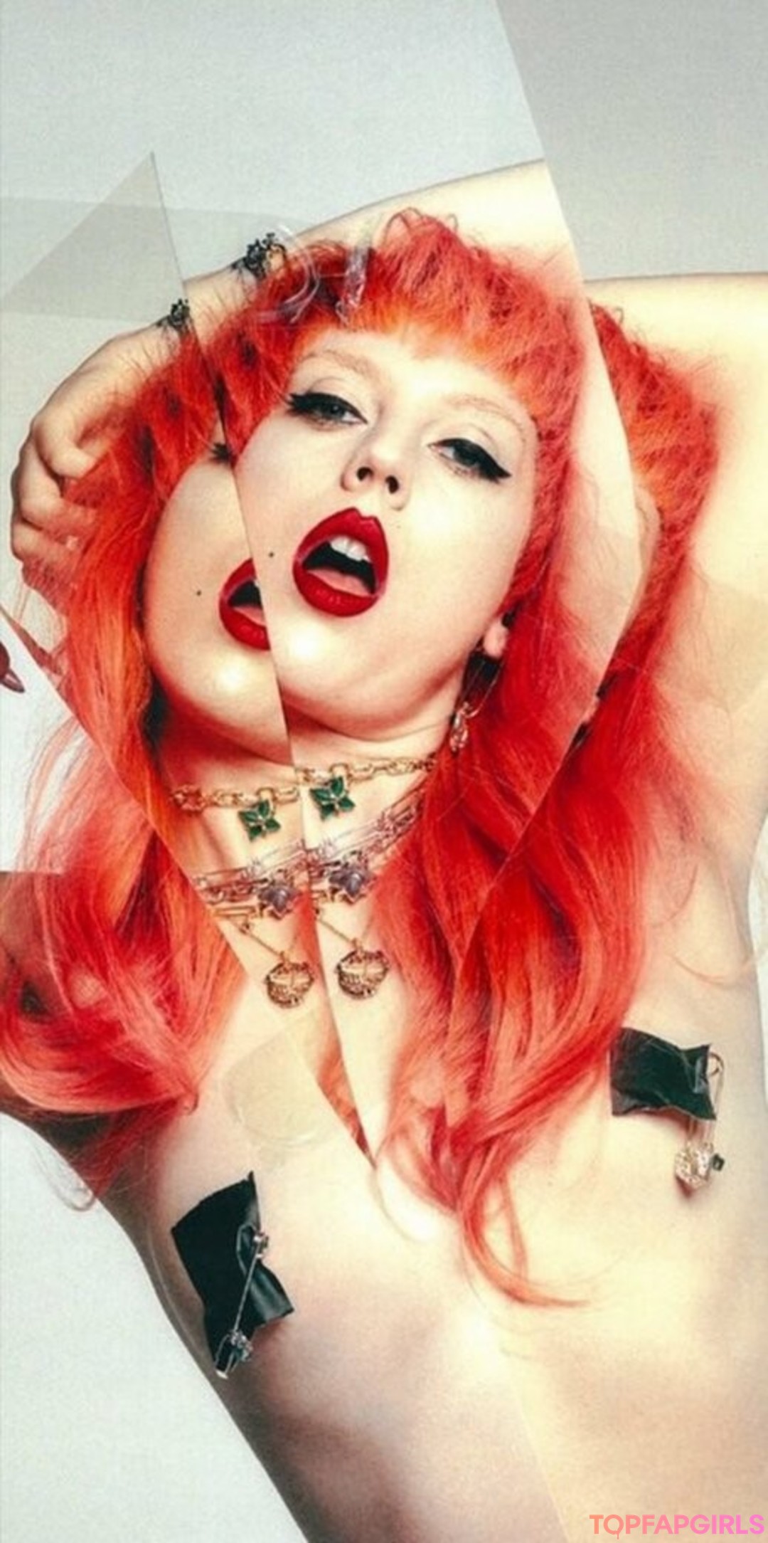 Izzy Phillips hot model picture