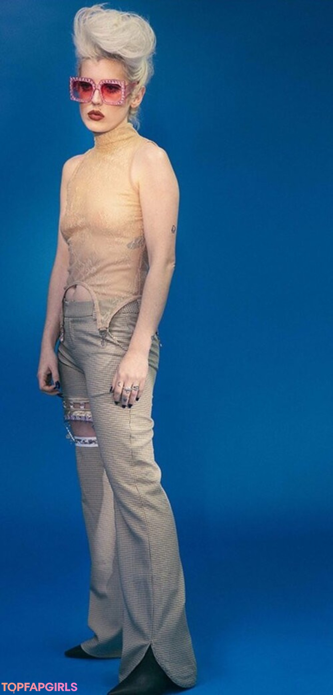 Izzy Phillips beautiful actress archive
