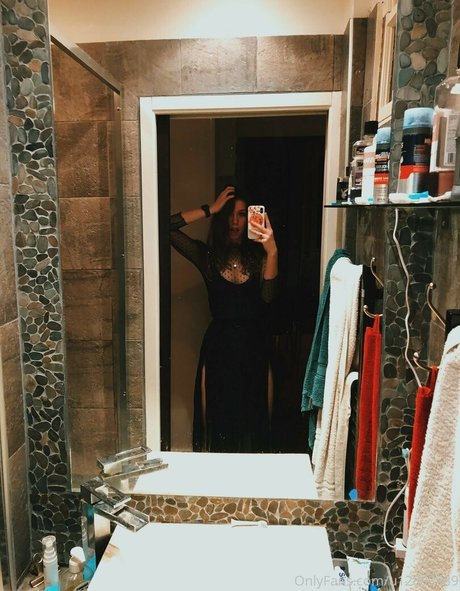 Ellbat hot pornstar photos