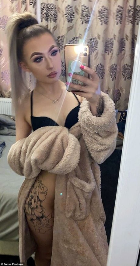 Hollyjoballard profile image