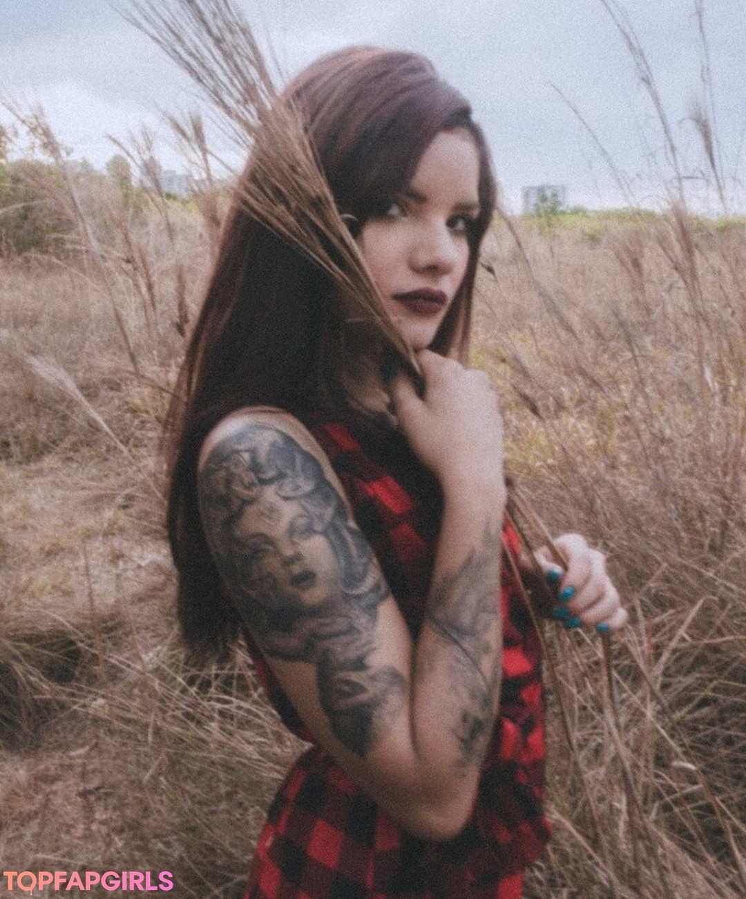 Jessie Cardim naked star images