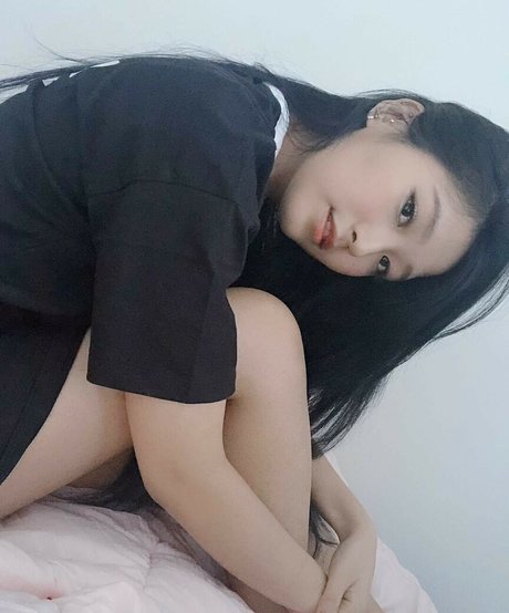 lesbian milf onlyfans hot picture