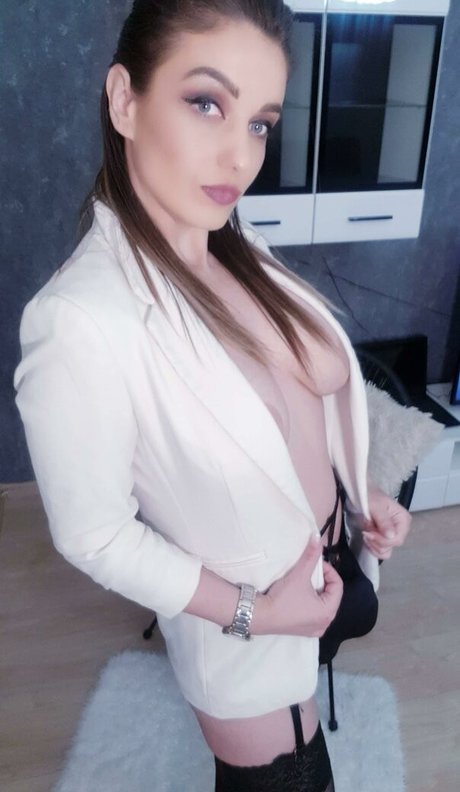 RebeccaWhiteTS pornstar pretty pics