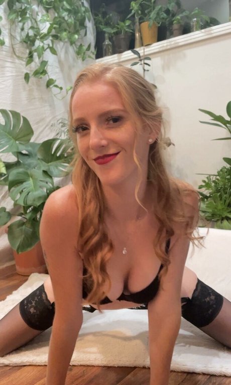 lovelylittlegigi model art galleries