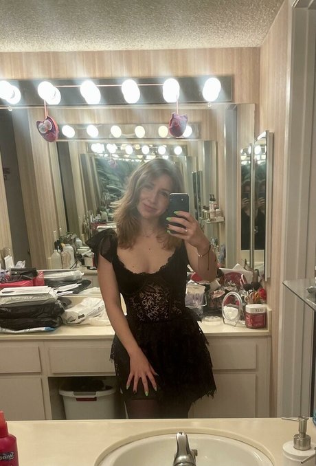 Robynator23 star sexy gallery