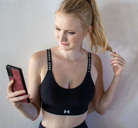 valerieneli model nudes photo