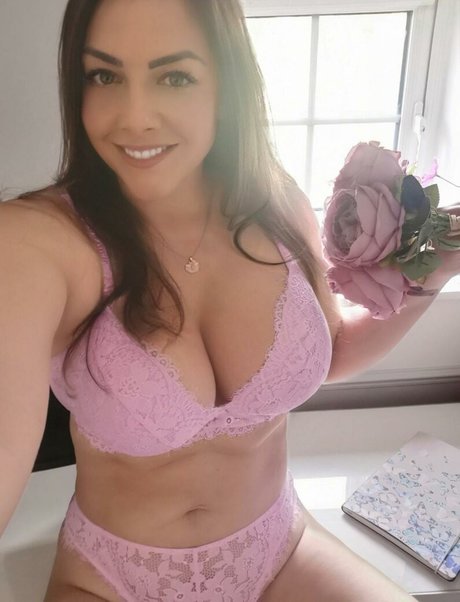 Eva Lou pornographic actress gallery