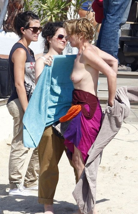 Emma Thompson free pornstar images