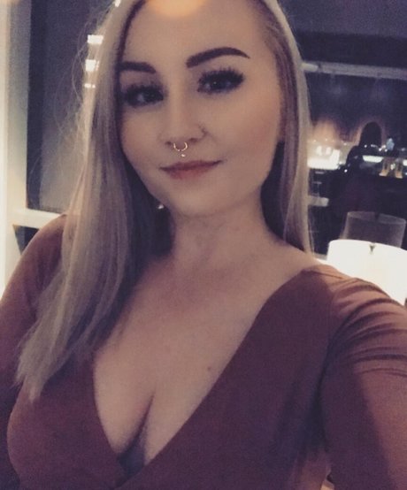 AshlieEstle star free galleries