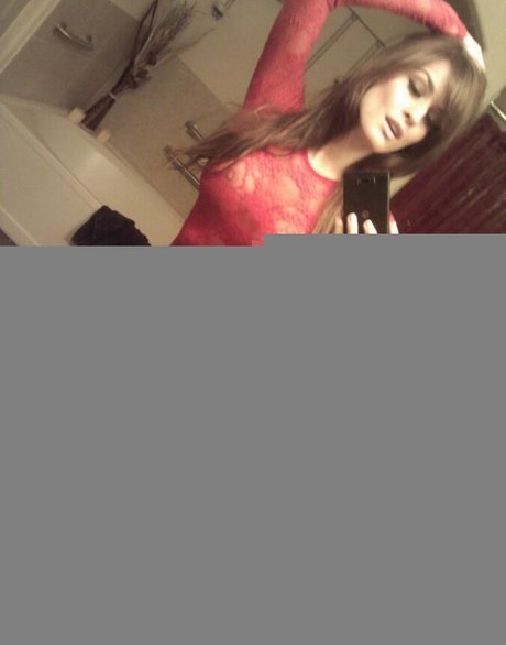 Femme Eden free model pic