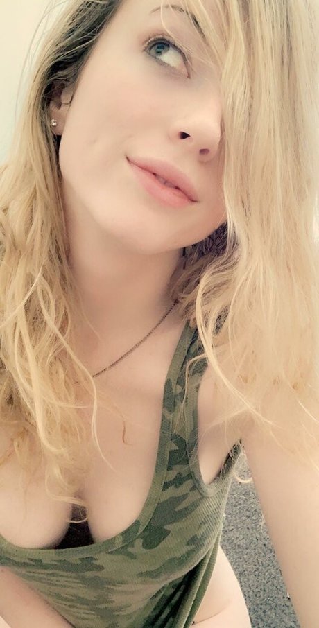 Snowdogmom pretty pornstar picture