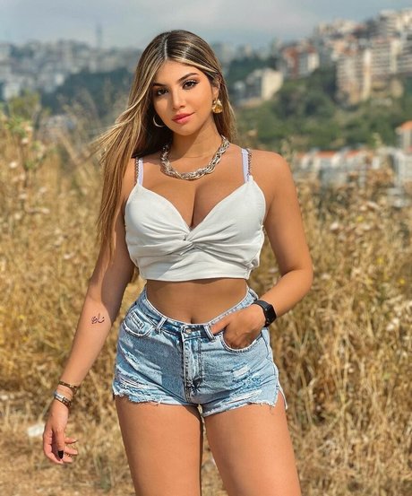 Gaelle Fares exclusive model image