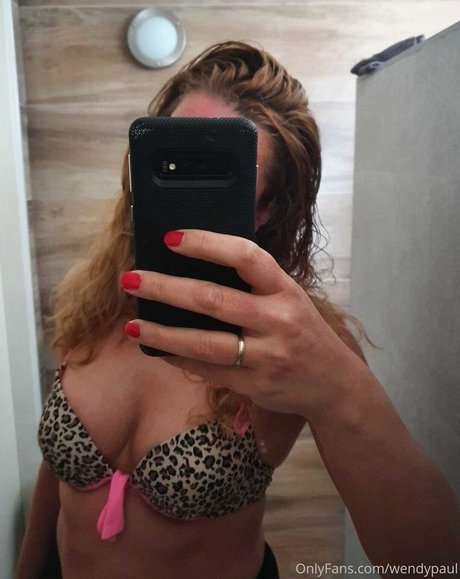 sisters onlyfans hot gallery