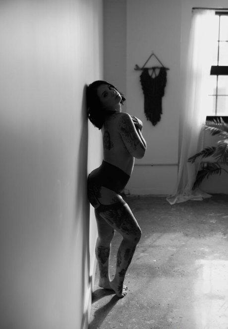 clothed onlyfans sexy picture