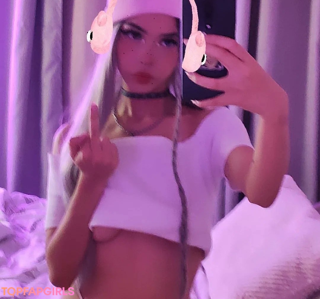 CuteEvaa18 naked actress pic