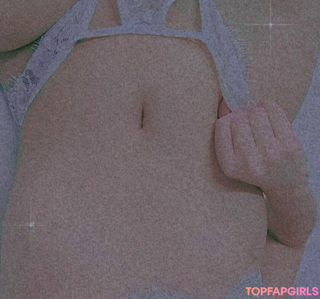 CuteEvaa18 pornstar nude image