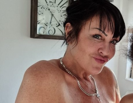 Mum Vs Daughter model hot gallery