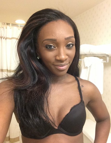 Dnay Baptiste pornstar high quality pic