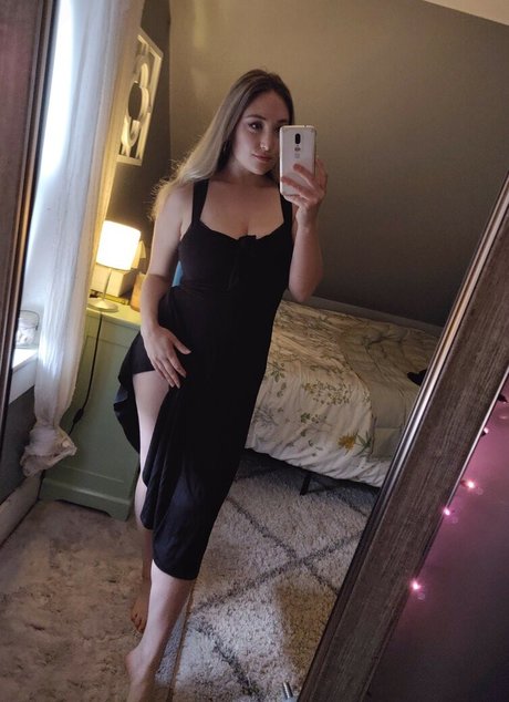 juliatvgames model perfect pics