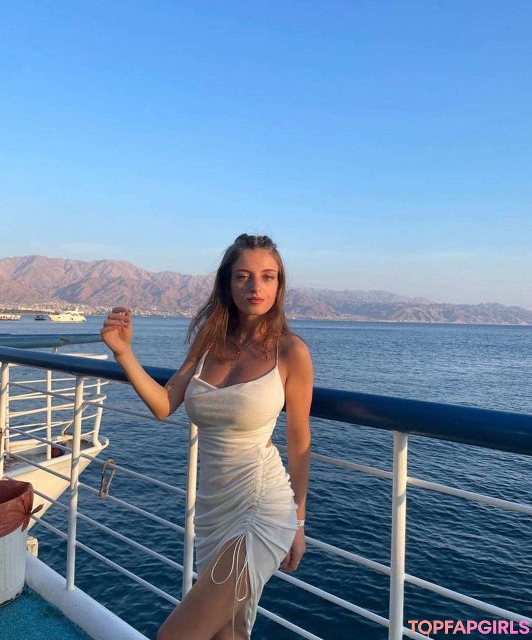 Noga Etkin model best images