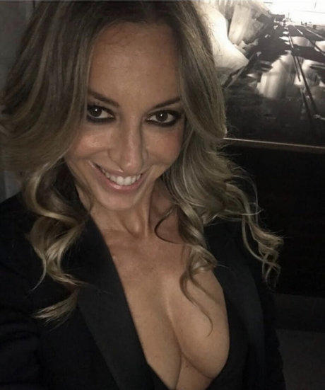 Elenamici model naked img