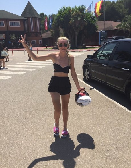 Anna Christian model porn archive