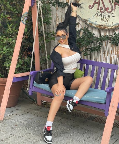 Wejdan Benarous top model gallery